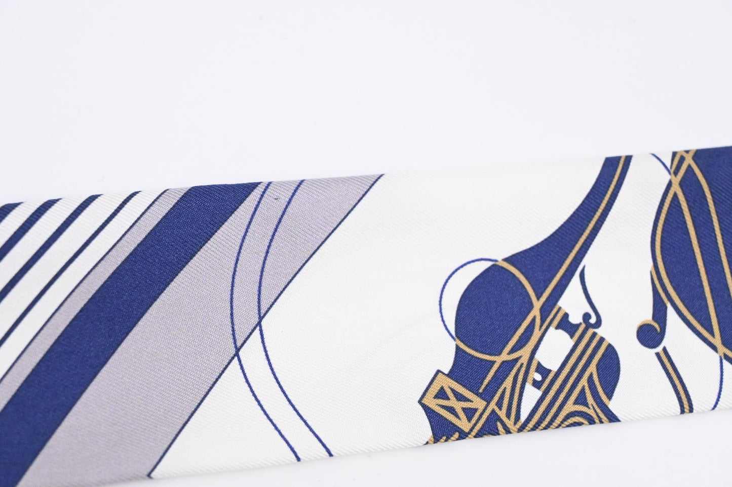 Hermes 'Ex Libris' Twilly in White and Blue Silk