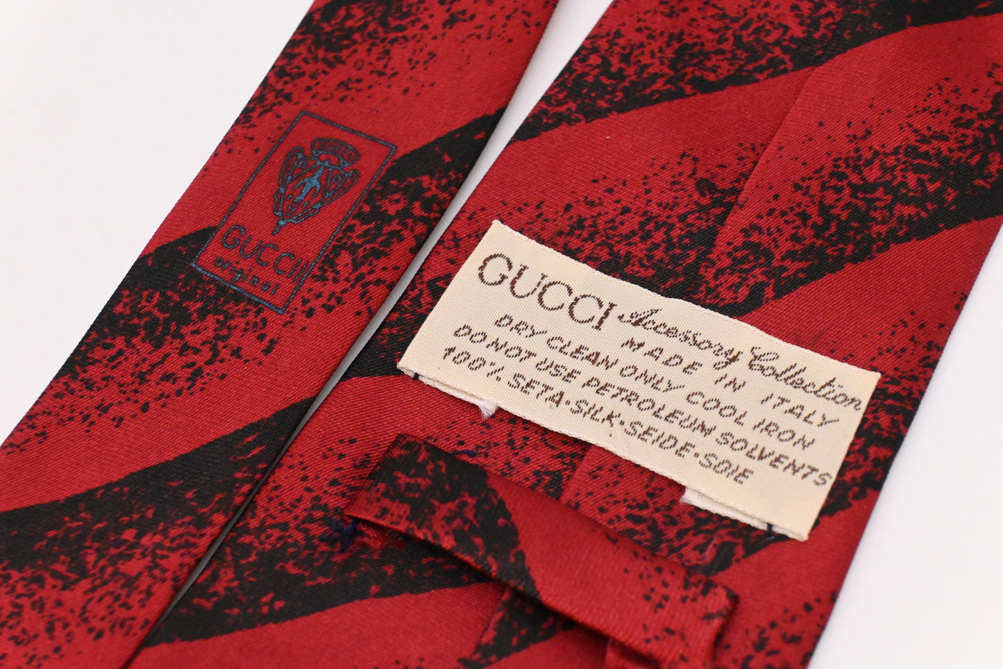 Gucci Tie in Black & Red Silk