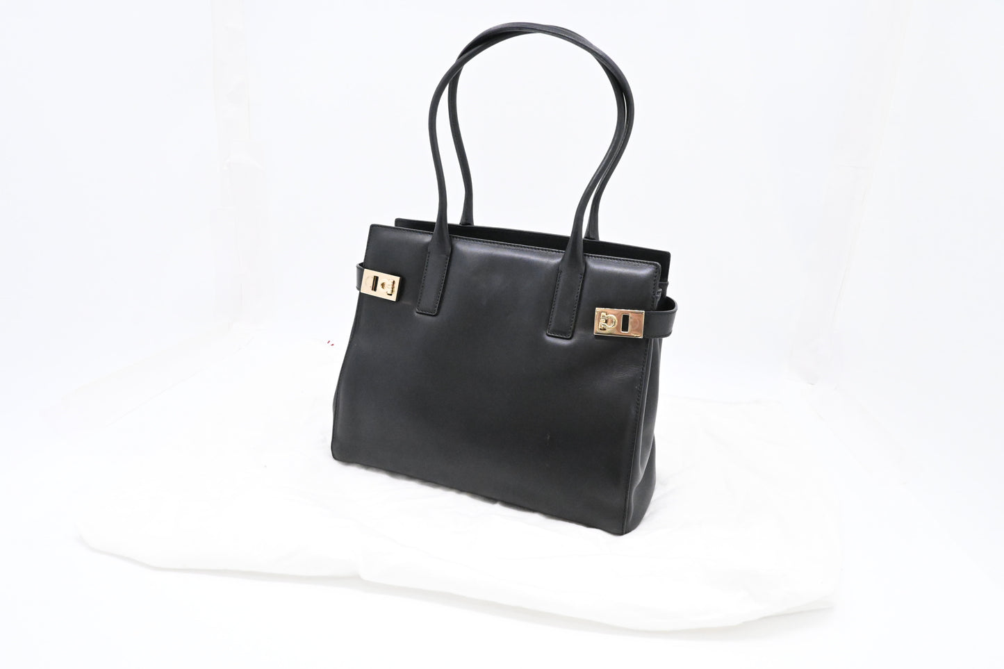 Ferragamo Shoulder Bag in Black Leather