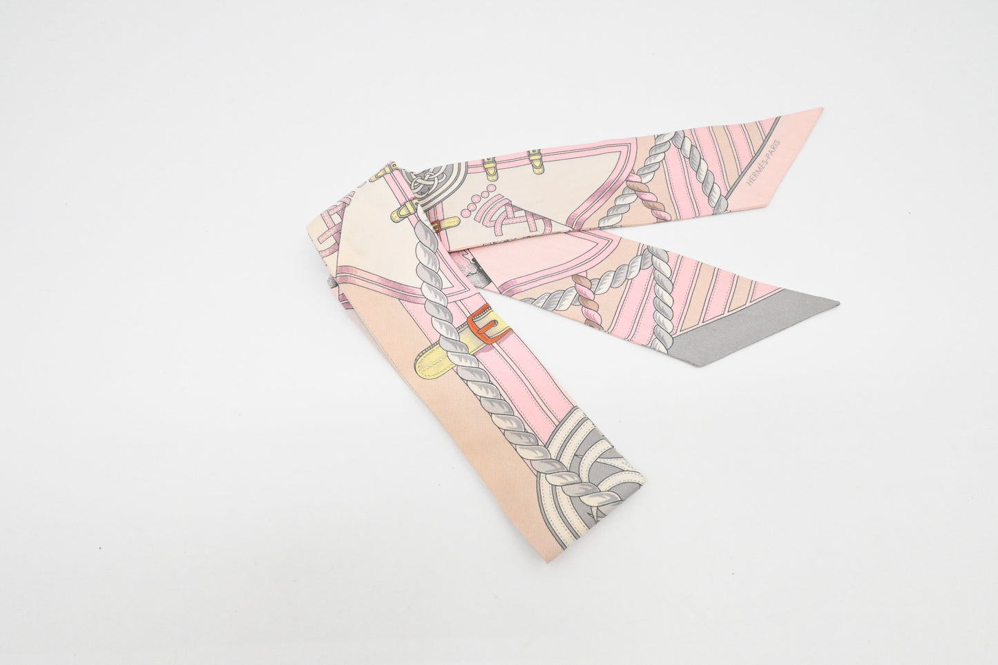 Hermes 'Grande Tenue' Twilly in Pink Silk
