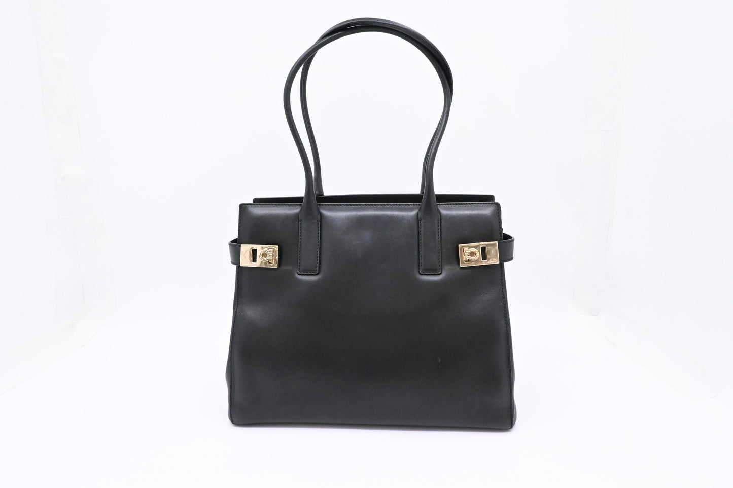 Ferragamo Shoulder Bag in Black Leather