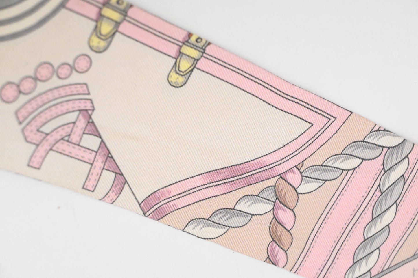 Hermes 'Grande Tenue' Twilly in Pink Silk