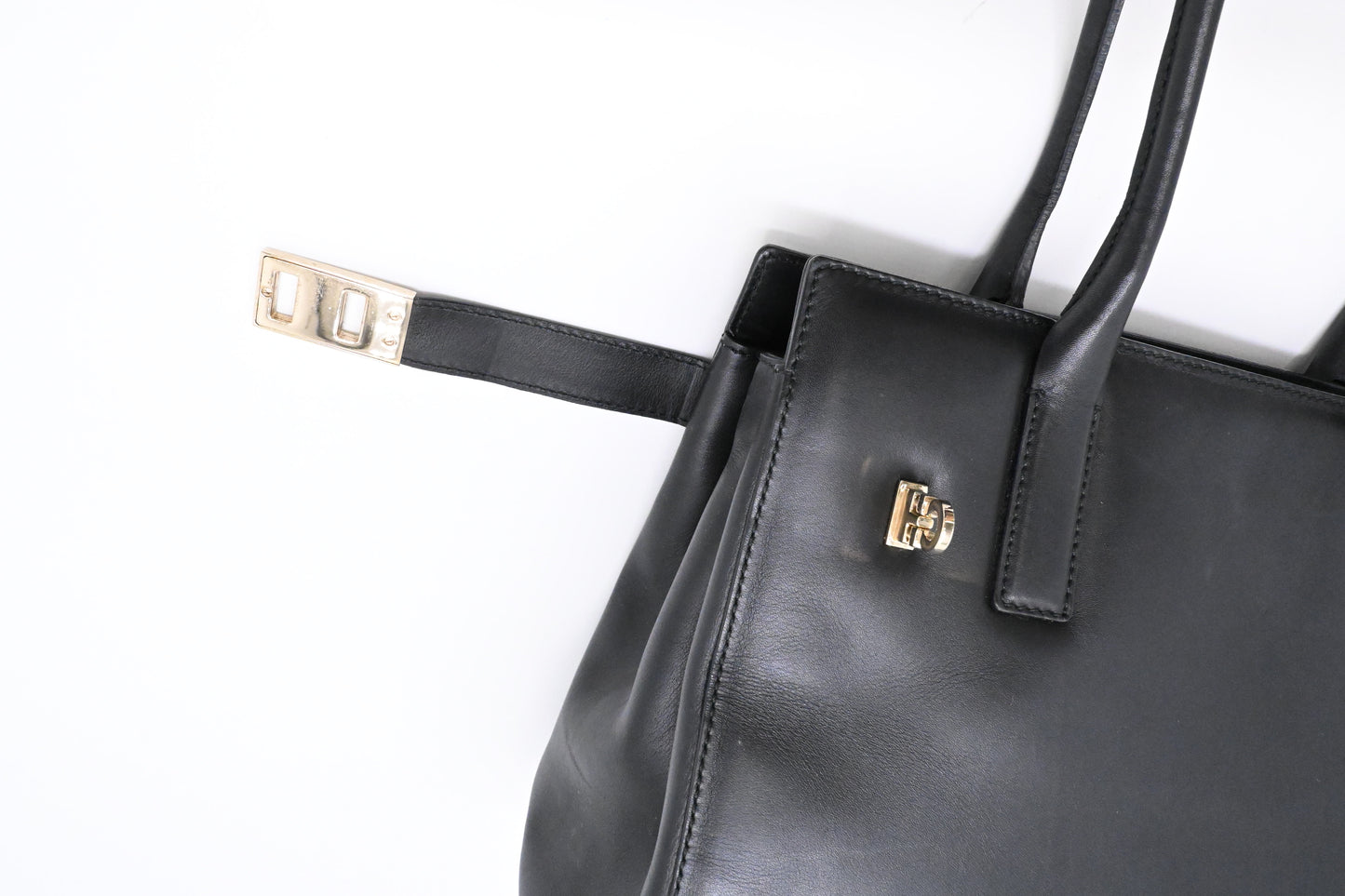 Ferragamo Shoulder Bag in Black Leather