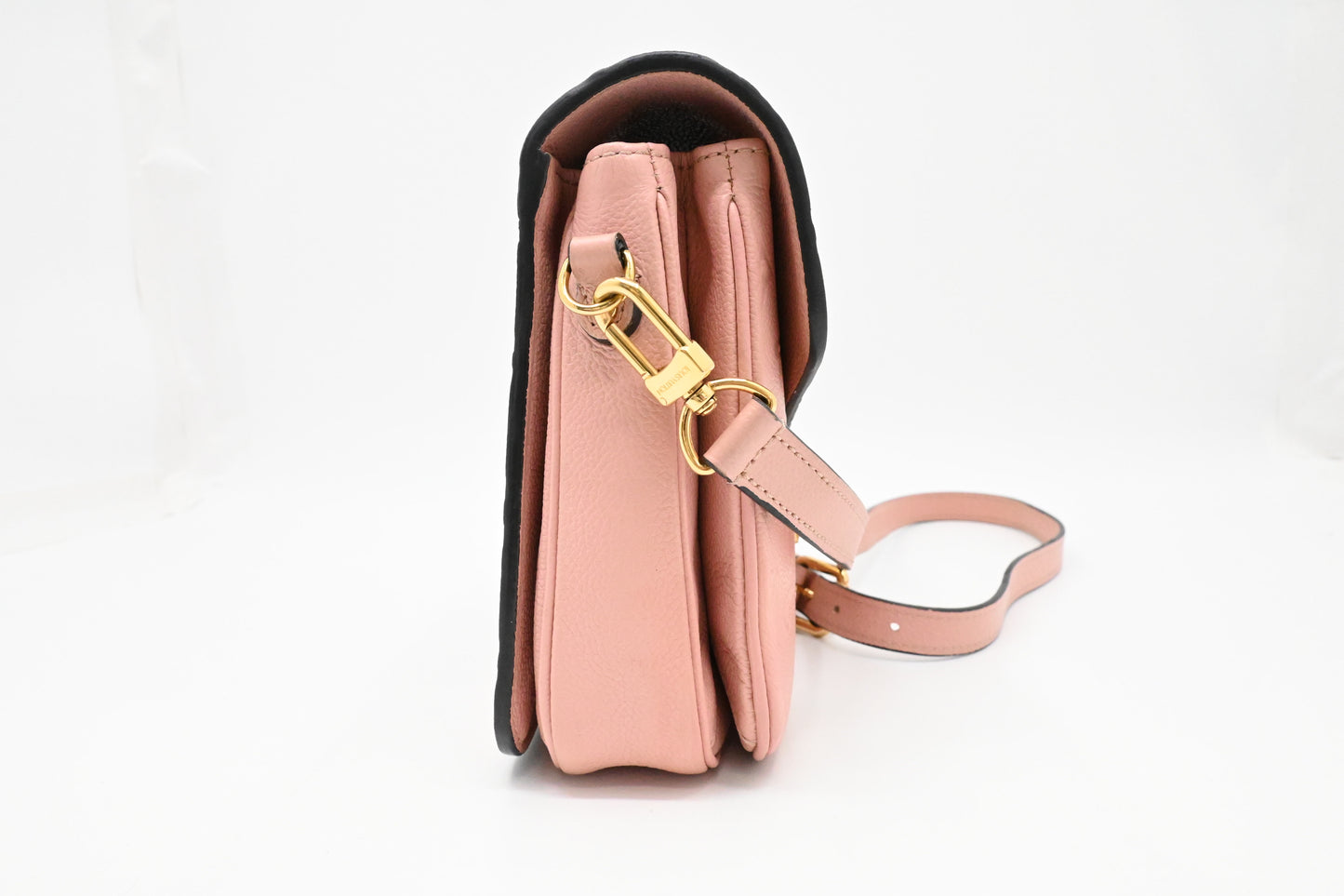 Louis Vuitton Pochette Métis in Pink Empreinte Leather