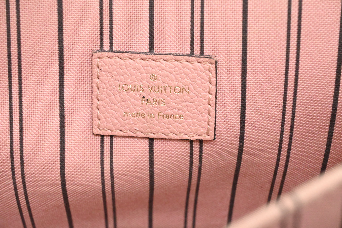 Louis Vuitton Pochette Métis in Pink Empreinte Leather