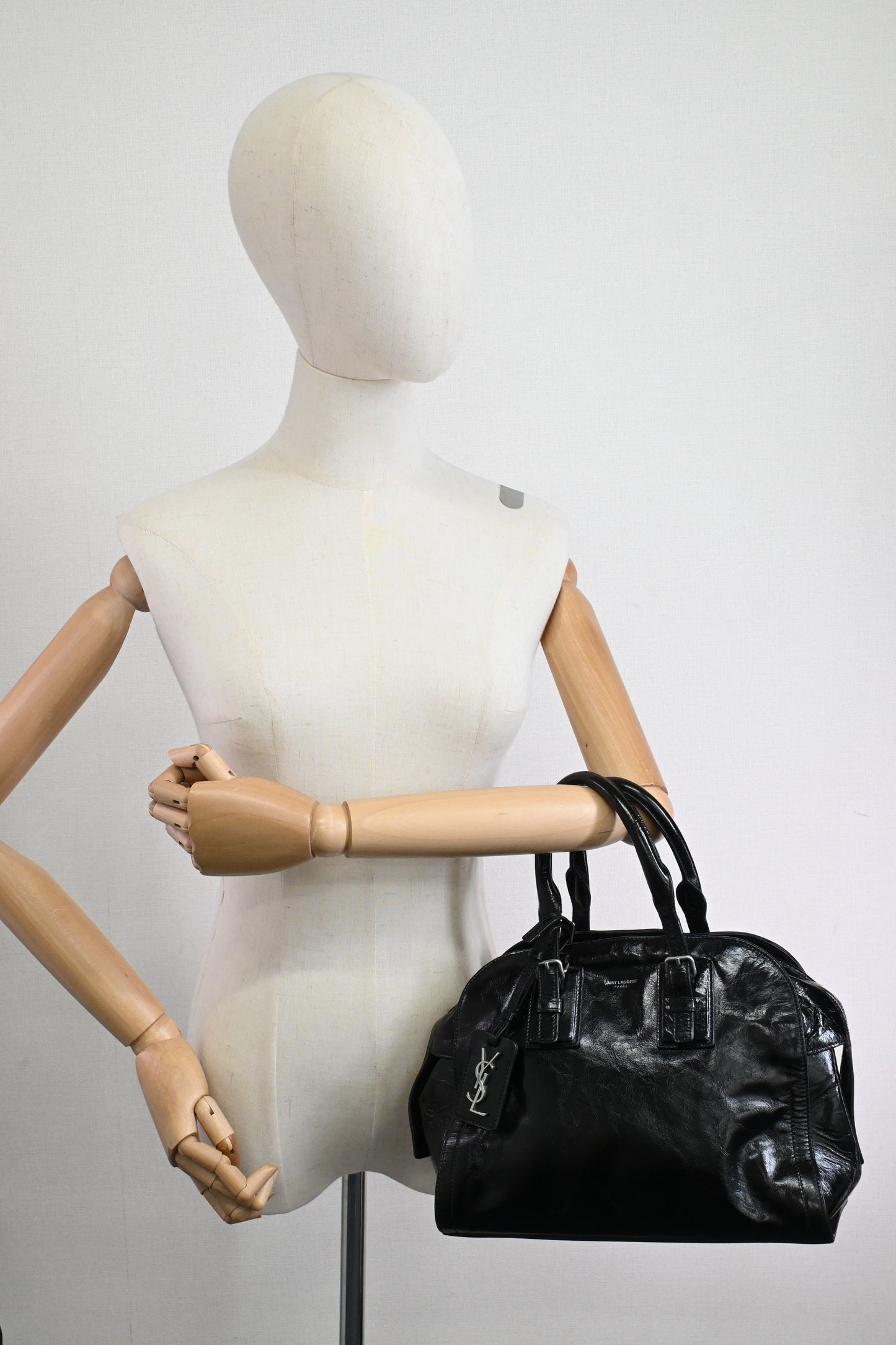 YSL Saint Laurent Handbag in Black Leather