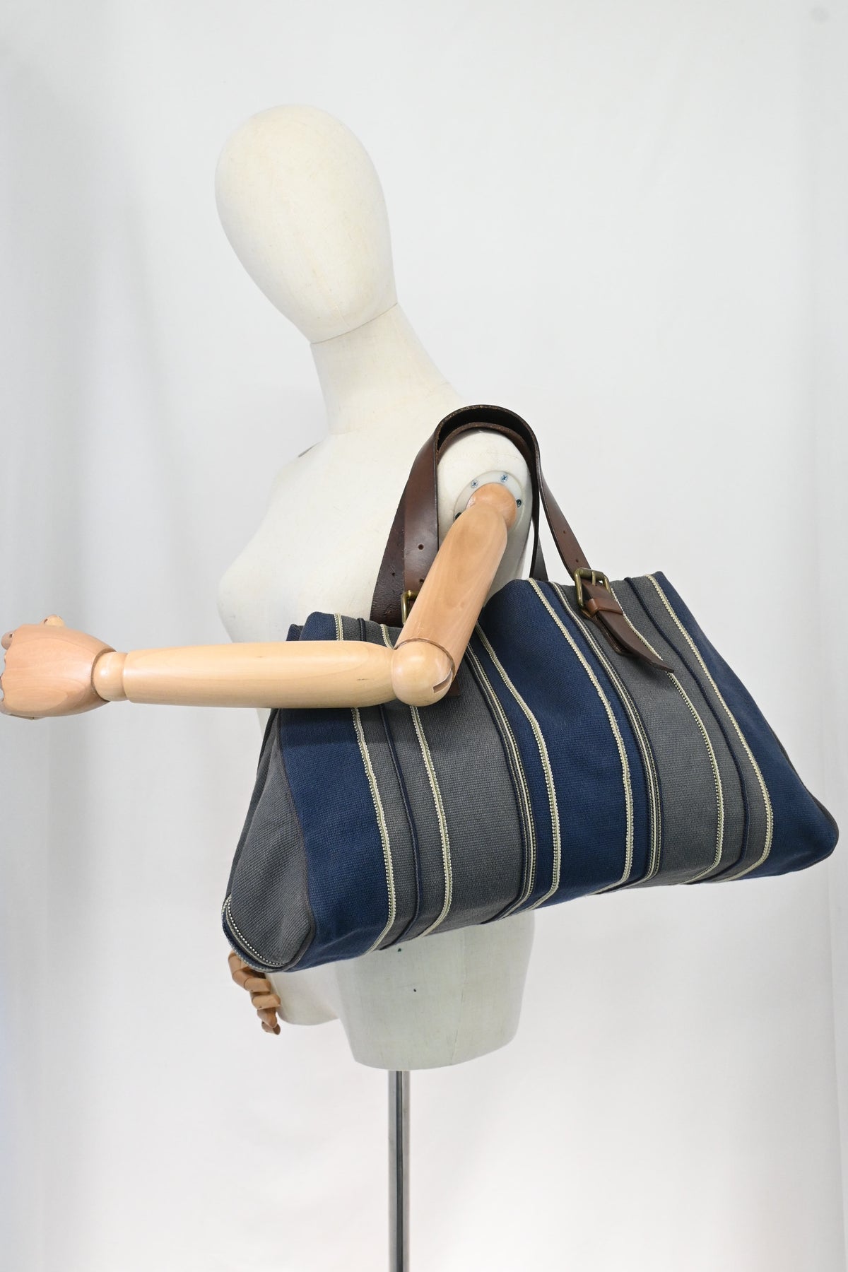 Bottega Veneta Tote in Gray and Blue Canvas