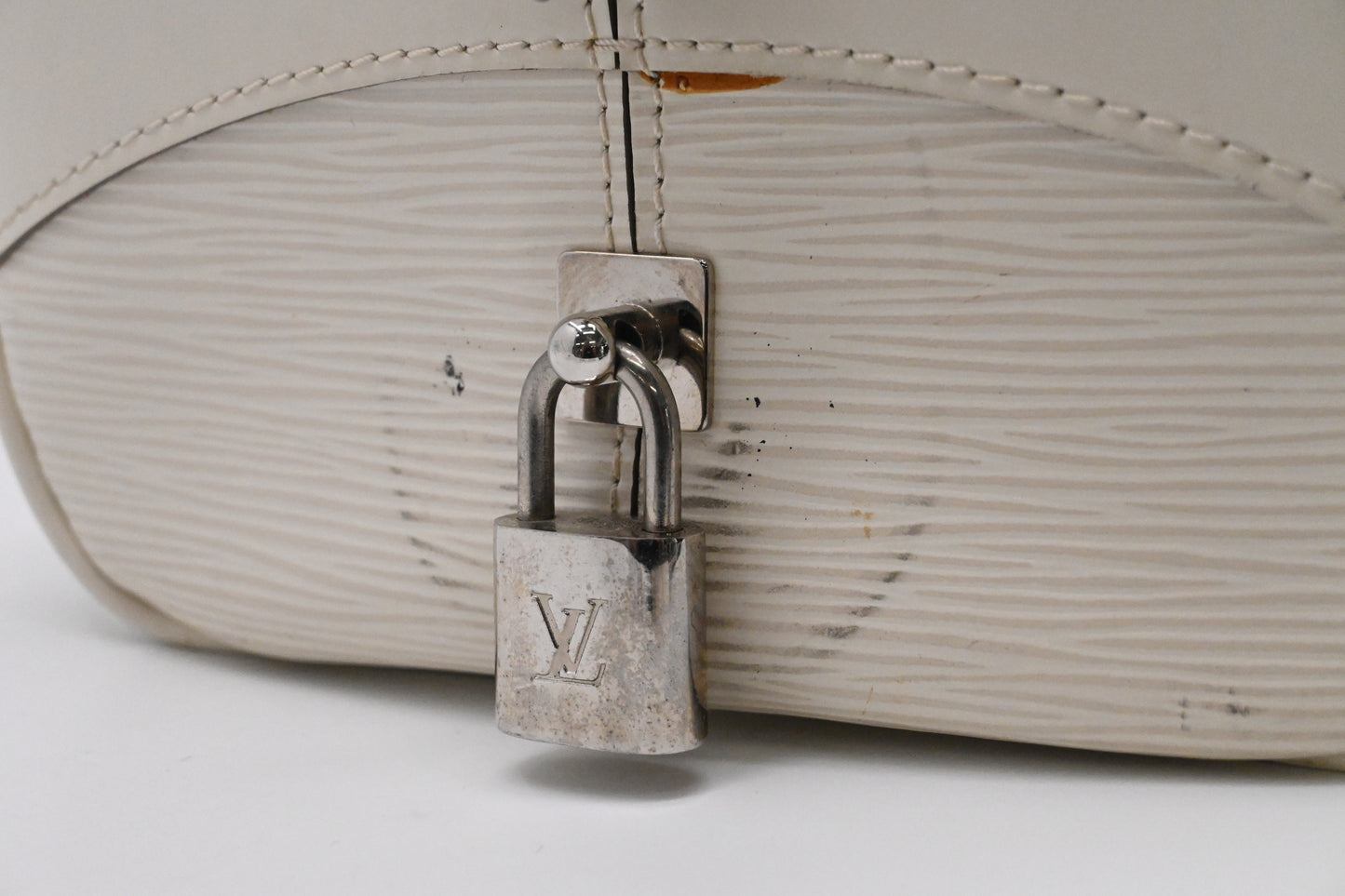 Louis Vuitton Bowling Montaigne PM in White Epi Leather
