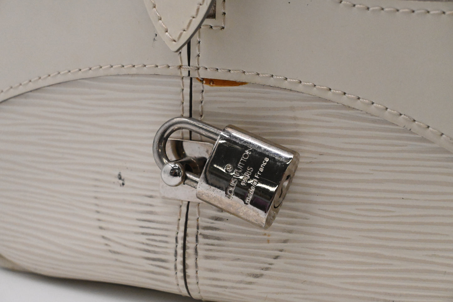 Louis Vuitton Bowling Montaigne PM in White Epi Leather
