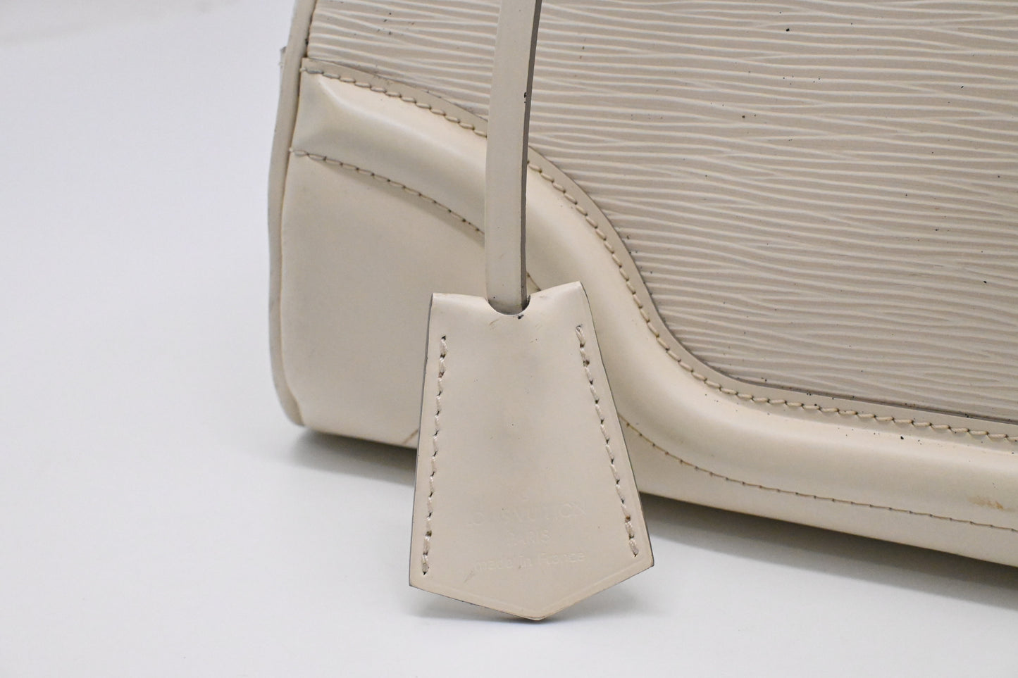 Louis Vuitton Bowling Montaigne PM in White Epi Leather
