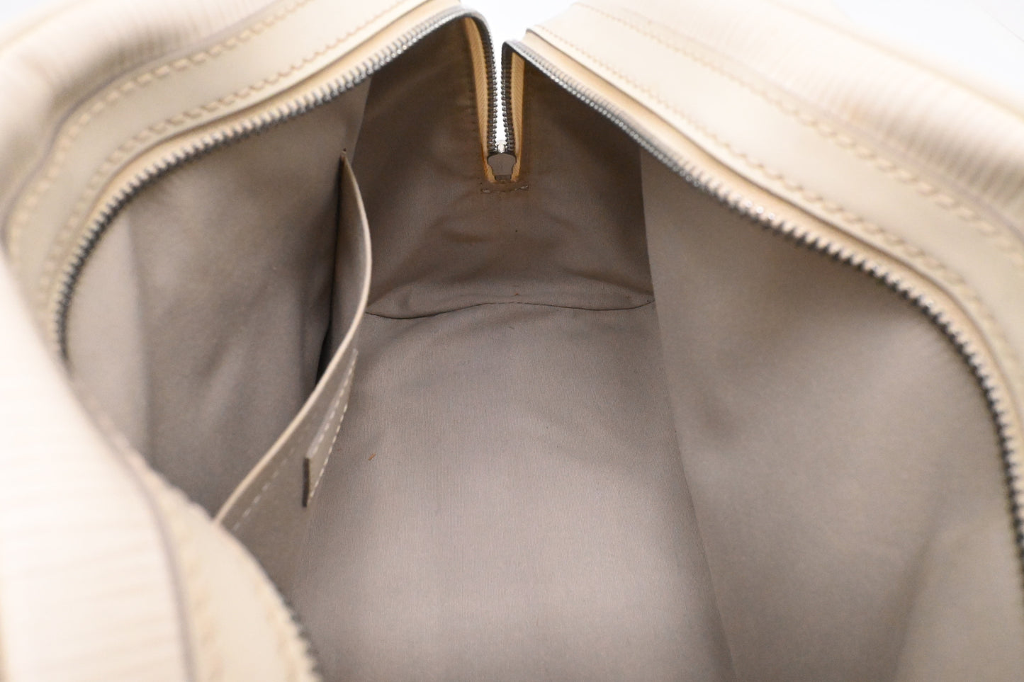 Louis Vuitton Bowling Montaigne PM in White Epi Leather