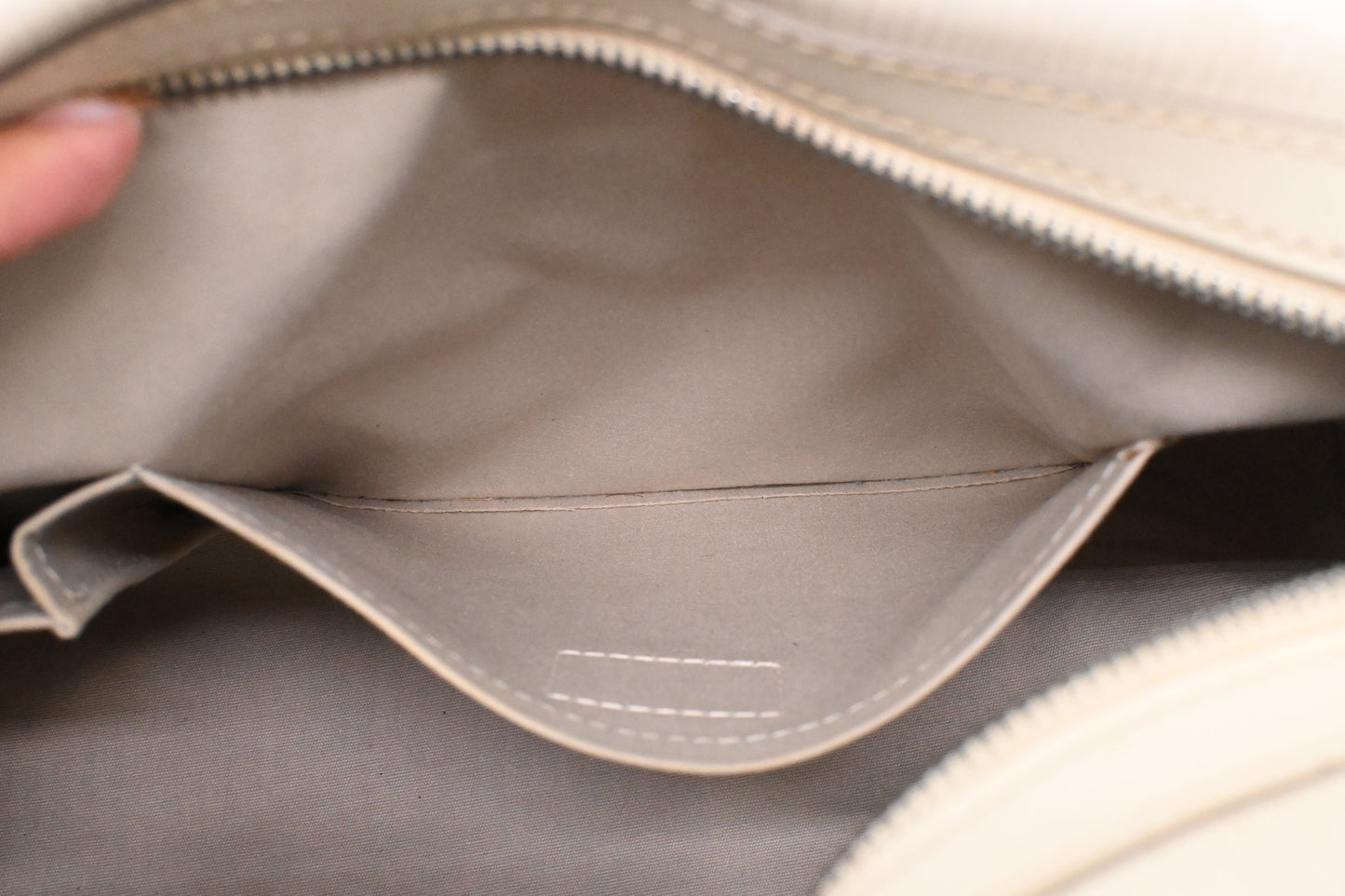 Louis Vuitton Bowling Montaigne PM in White Epi Leather