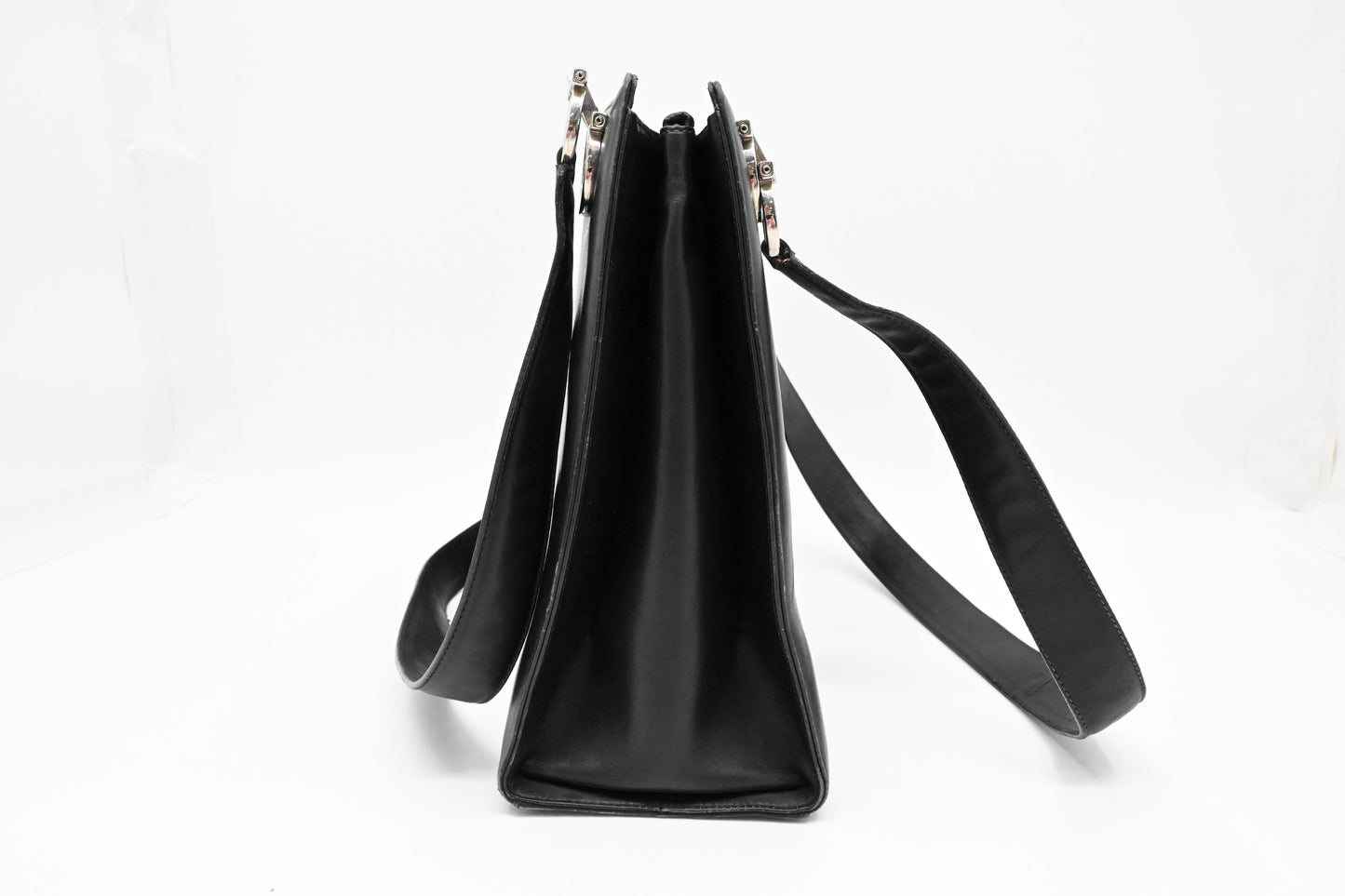 Ferragamo Shoulder Bag in Black Leather