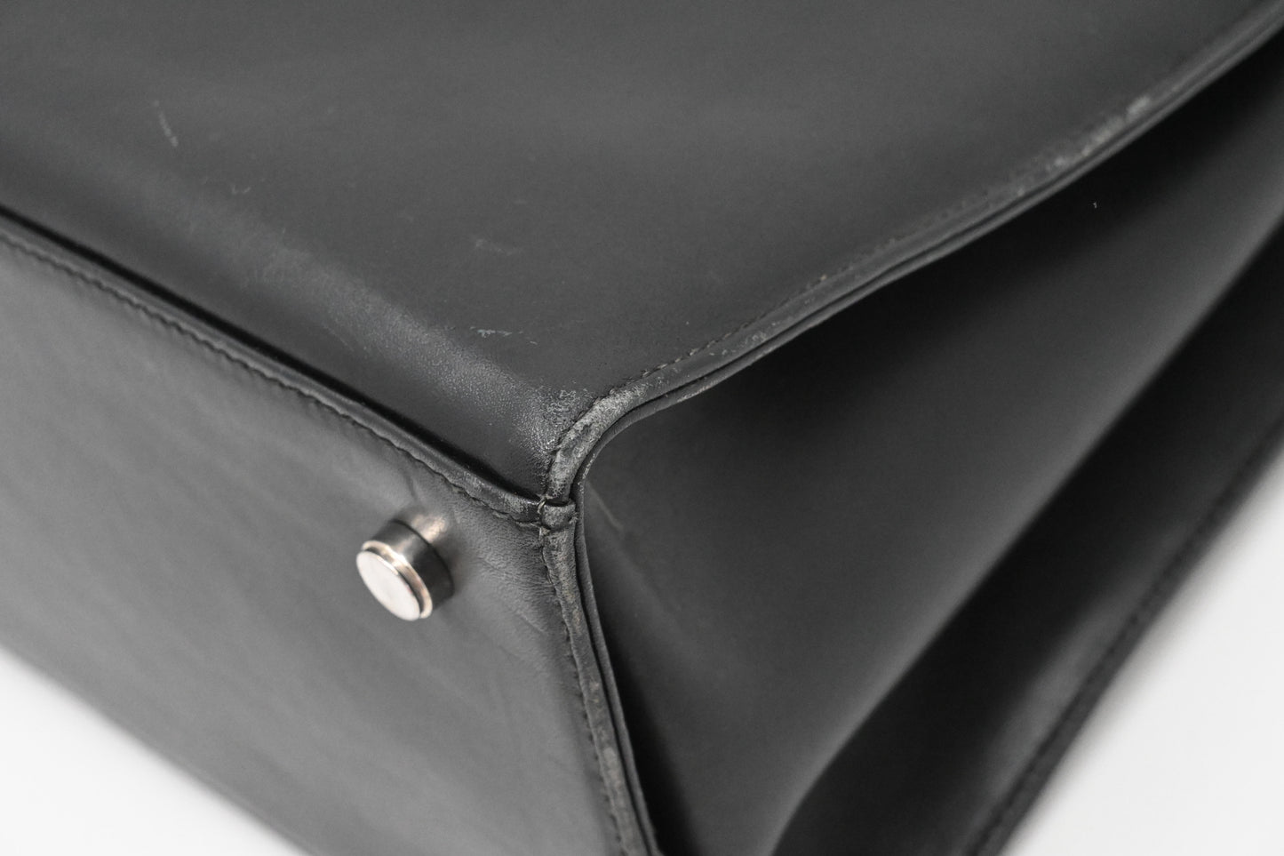 Ferragamo Shoulder Bag in Black Leather