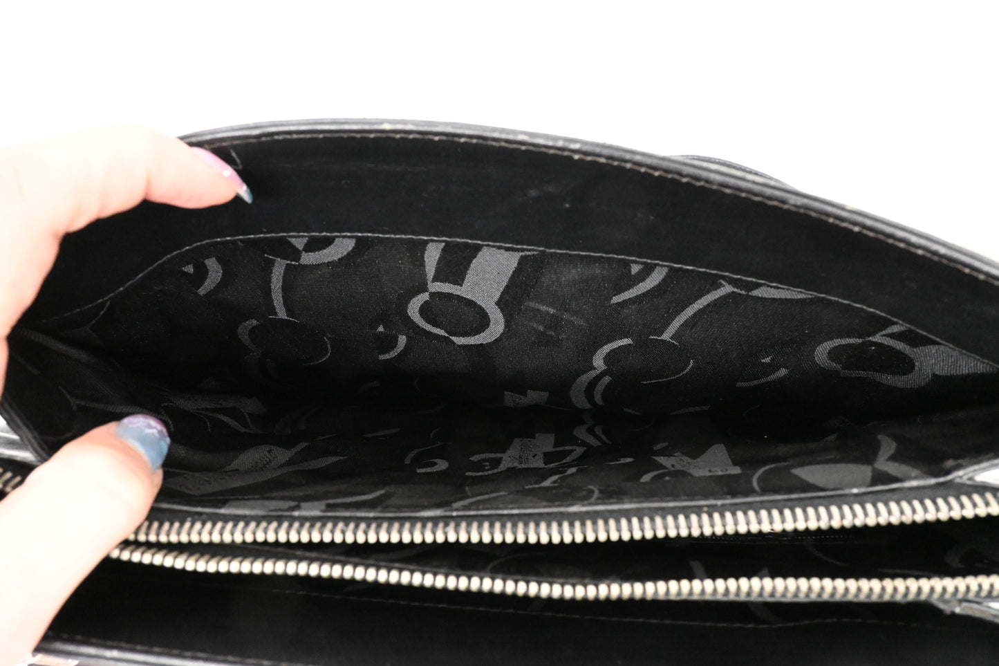 Ferragamo Shoulder Bag in Black Leather