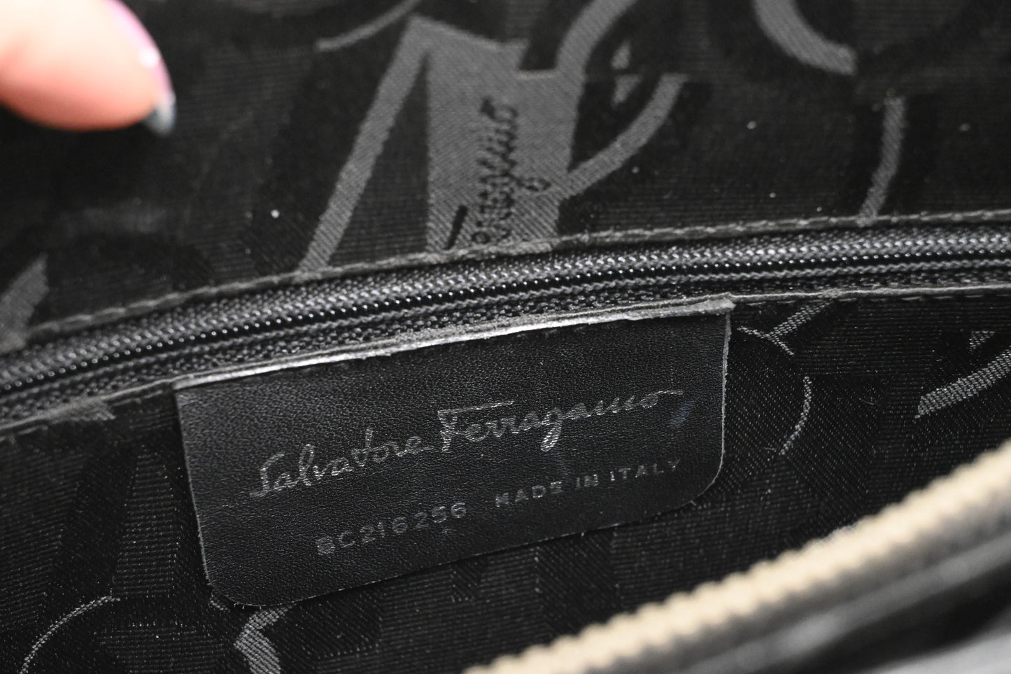 Ferragamo Shoulder Bag in Black Leather