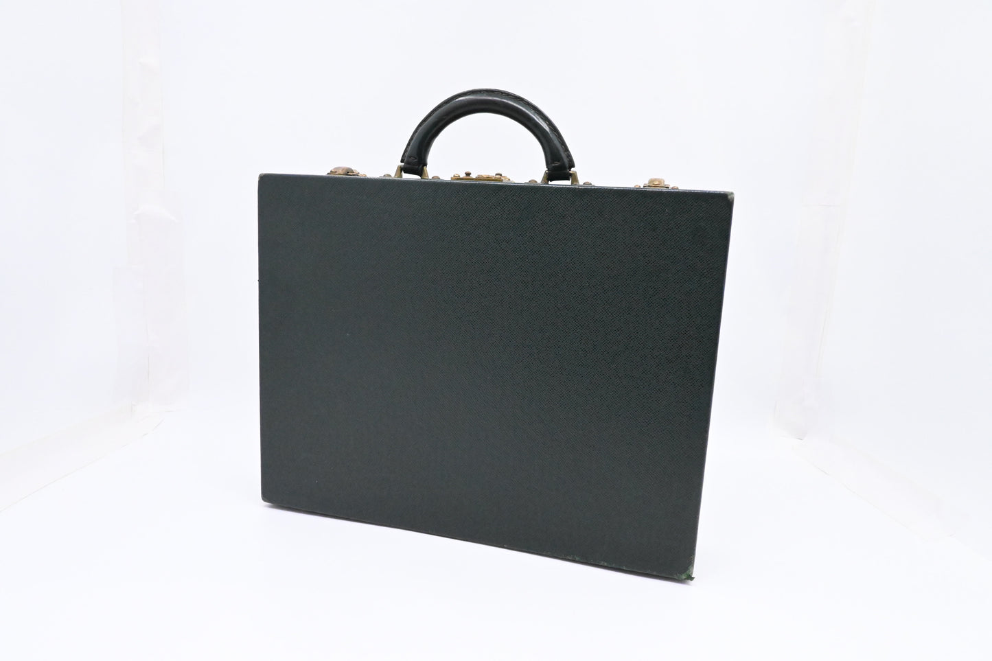 Louis Vuitton Briefcase in Green Taiga Leather
