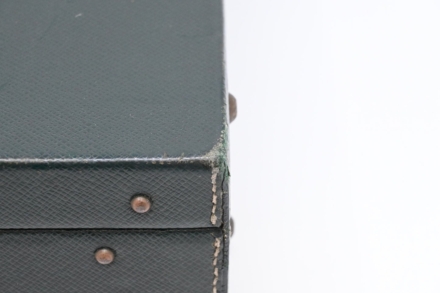 Louis Vuitton Briefcase in Green Taiga Leather