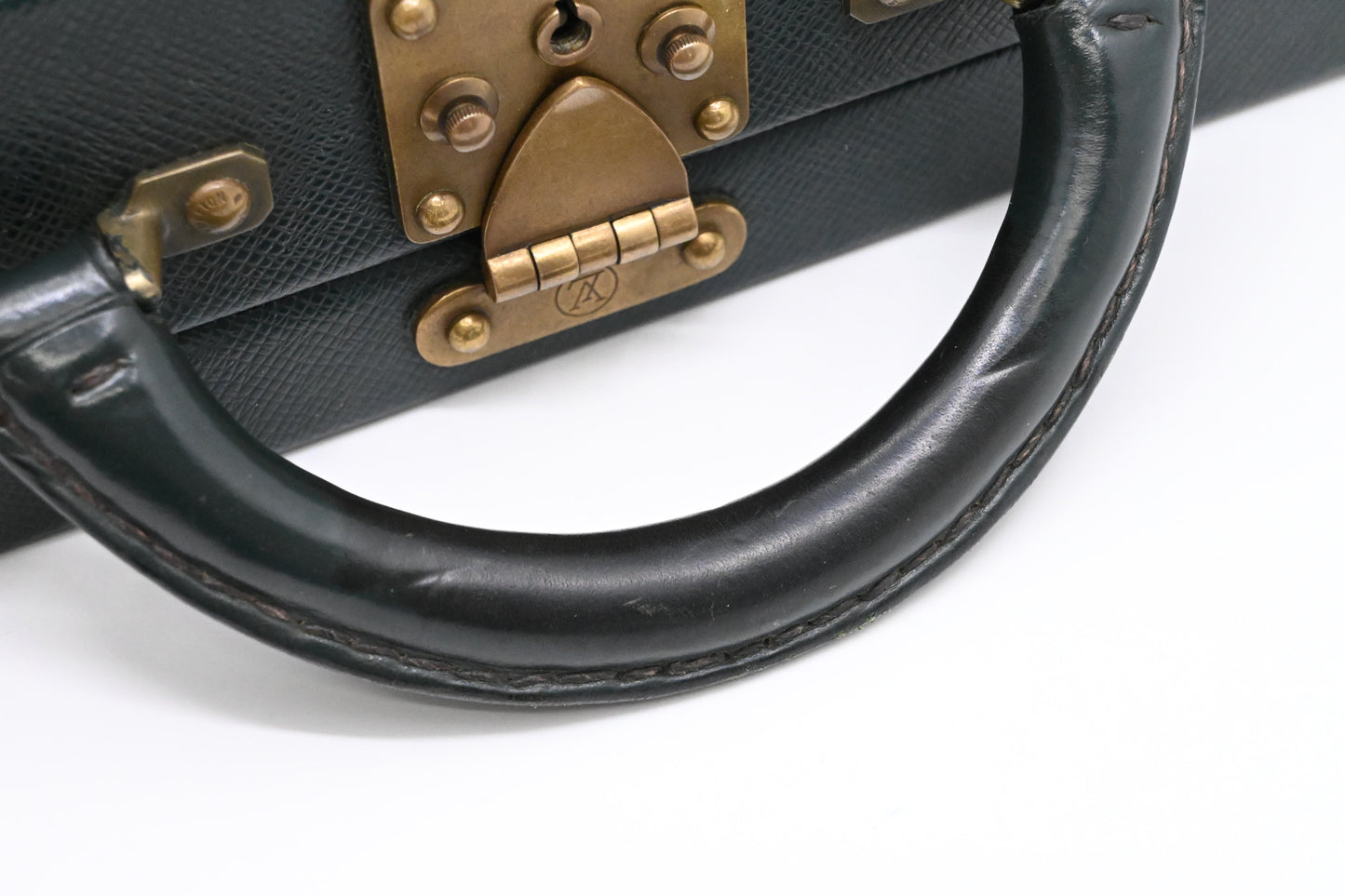 Louis Vuitton Briefcase in Green Taiga Leather
