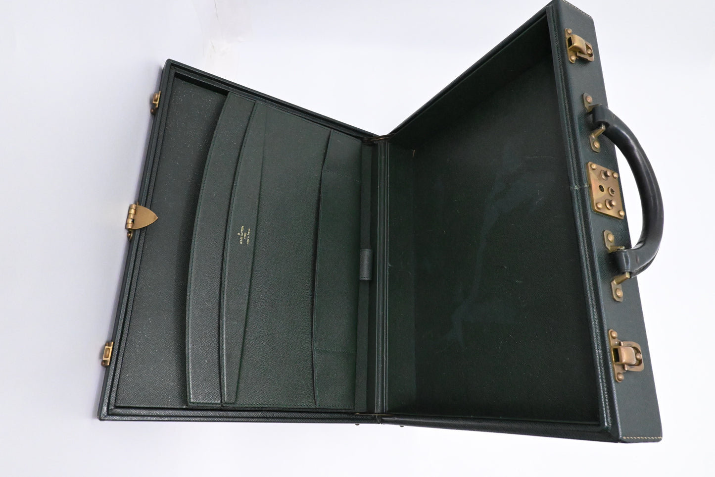 Louis Vuitton Briefcase in Green Taiga Leather