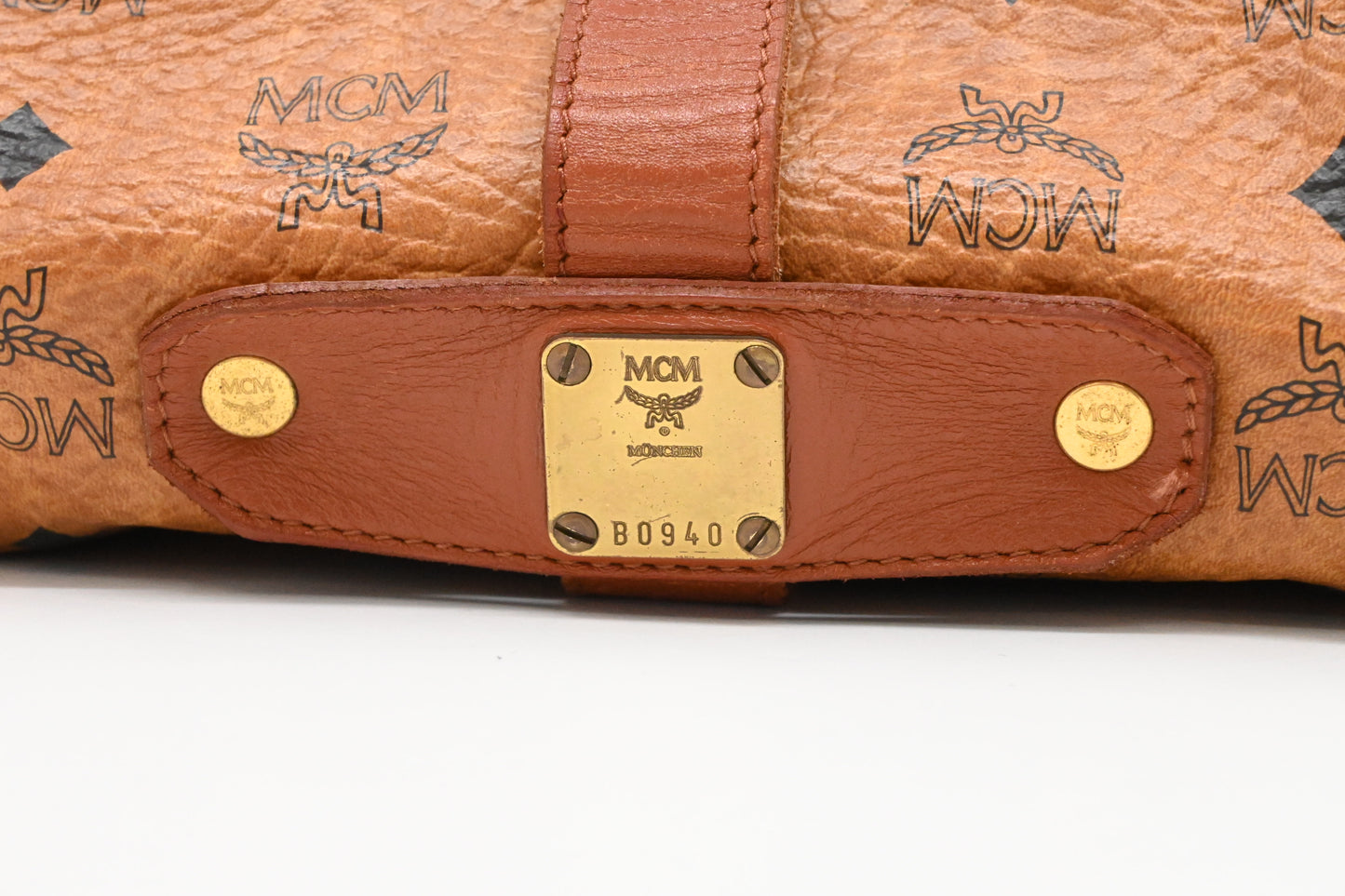MCM Messenger Bag in Cognac Visetos Canvas