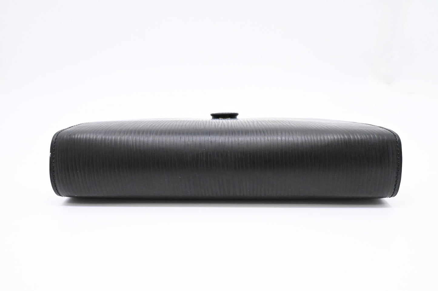 Louis Vuitton Agenda MM in Black Epi Leather