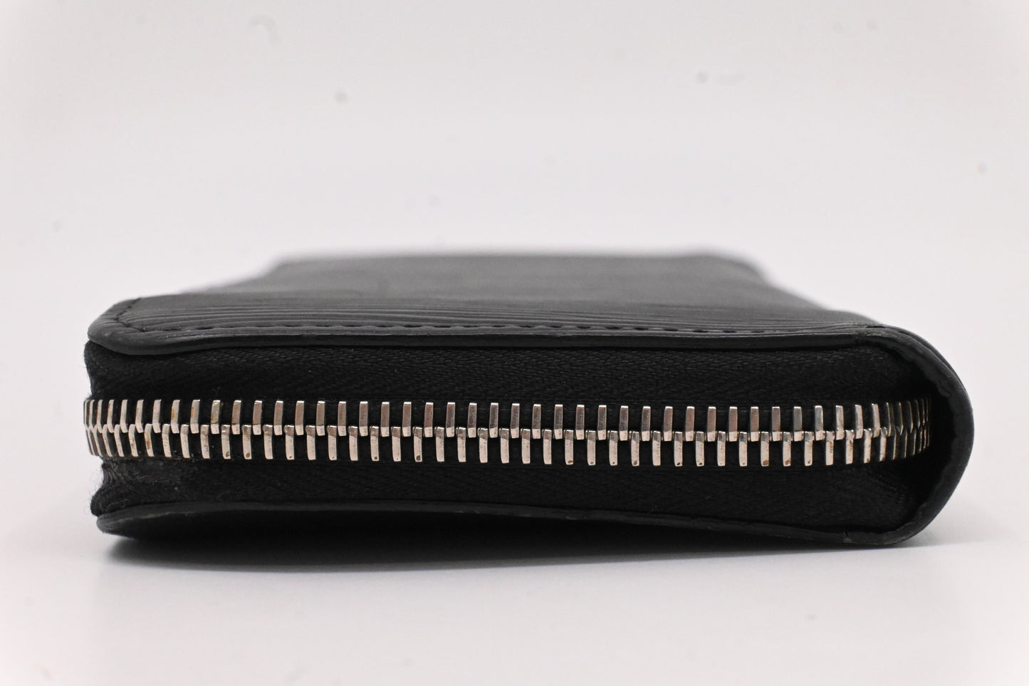 Louis Vuitton Vertical Zippy Wallet in Black Epi Leather