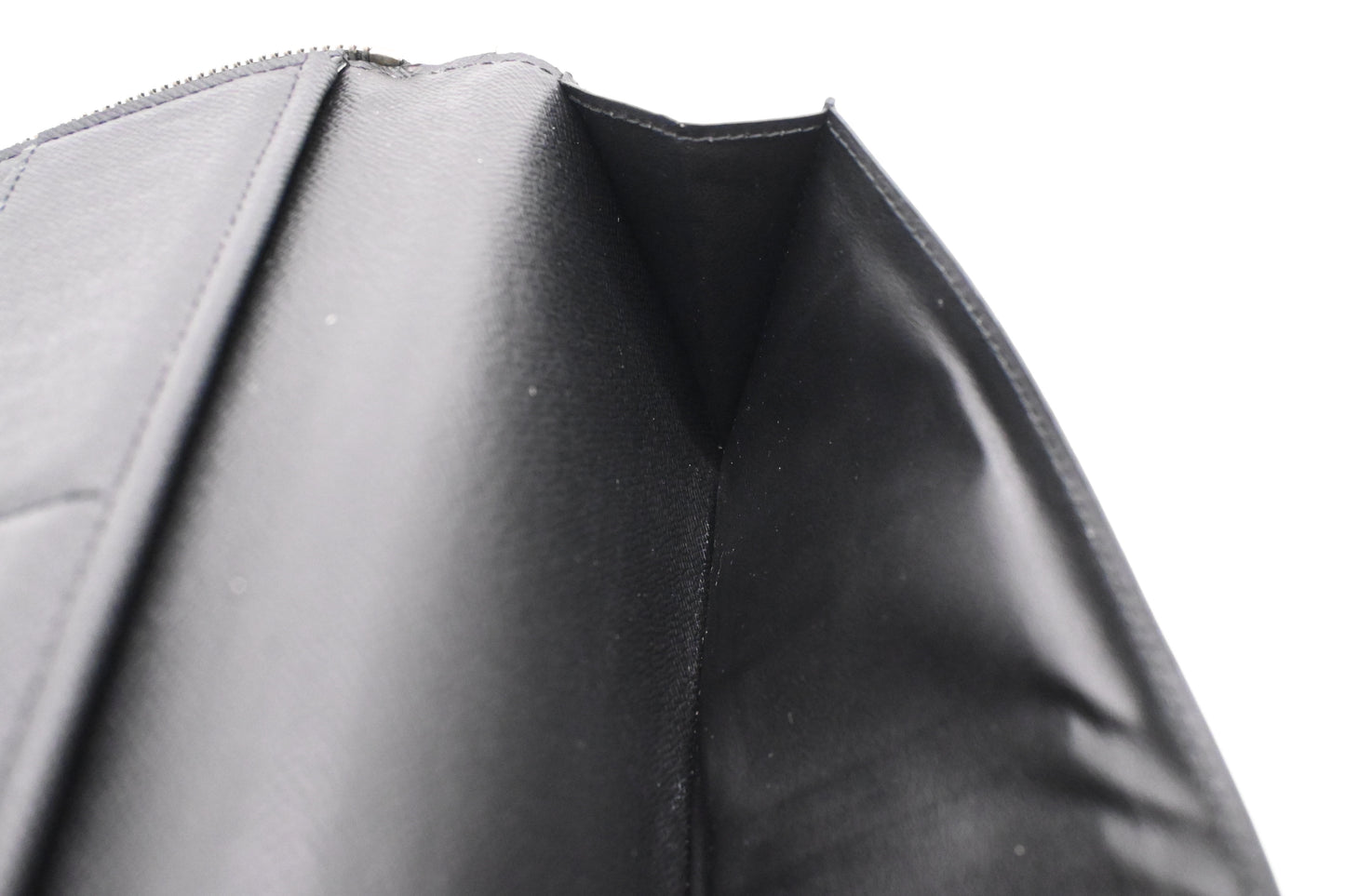 Louis Vuitton Vertical Zippy Wallet in Black Epi Leather