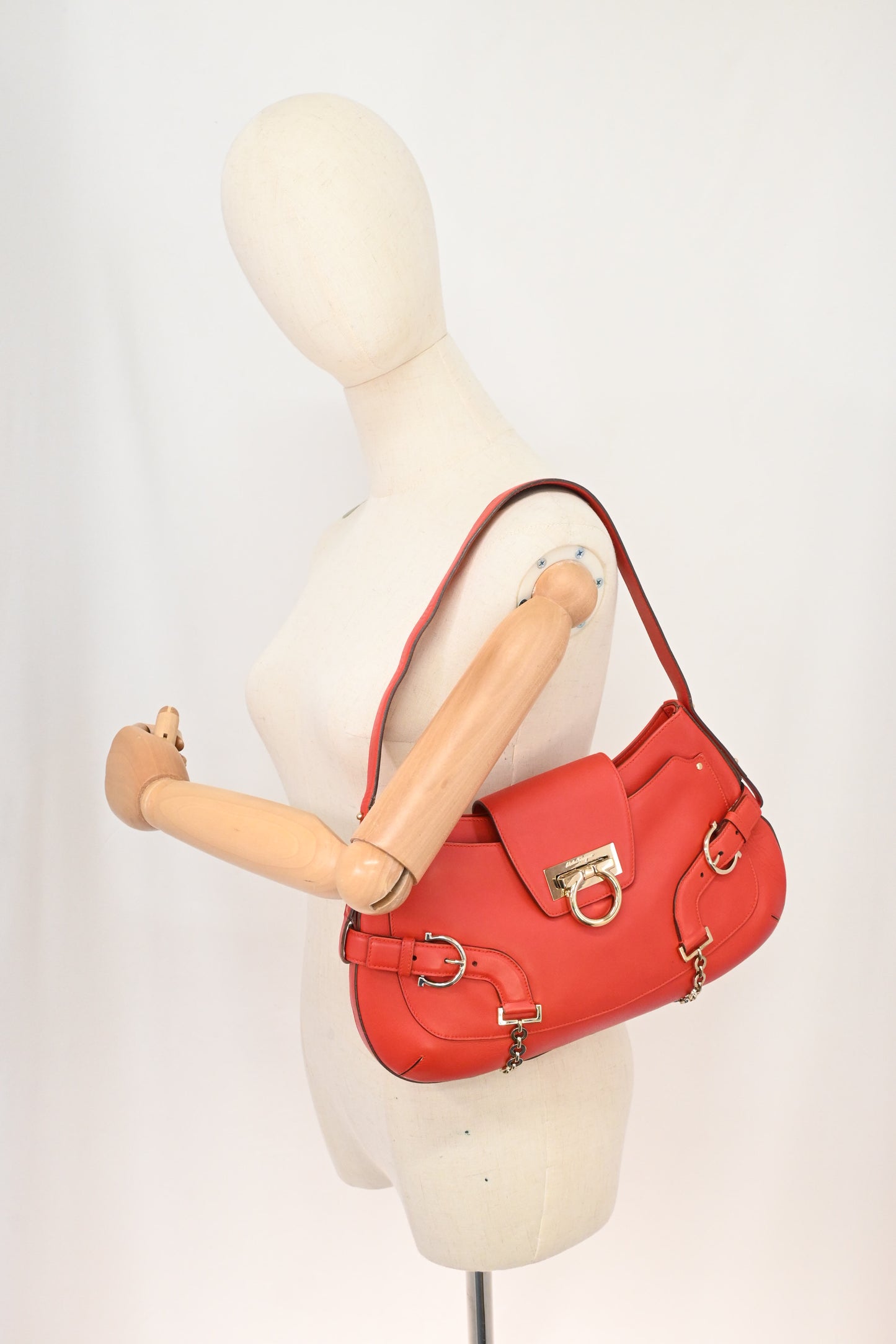 Ferragamo Shoulder Bag in Red Leather