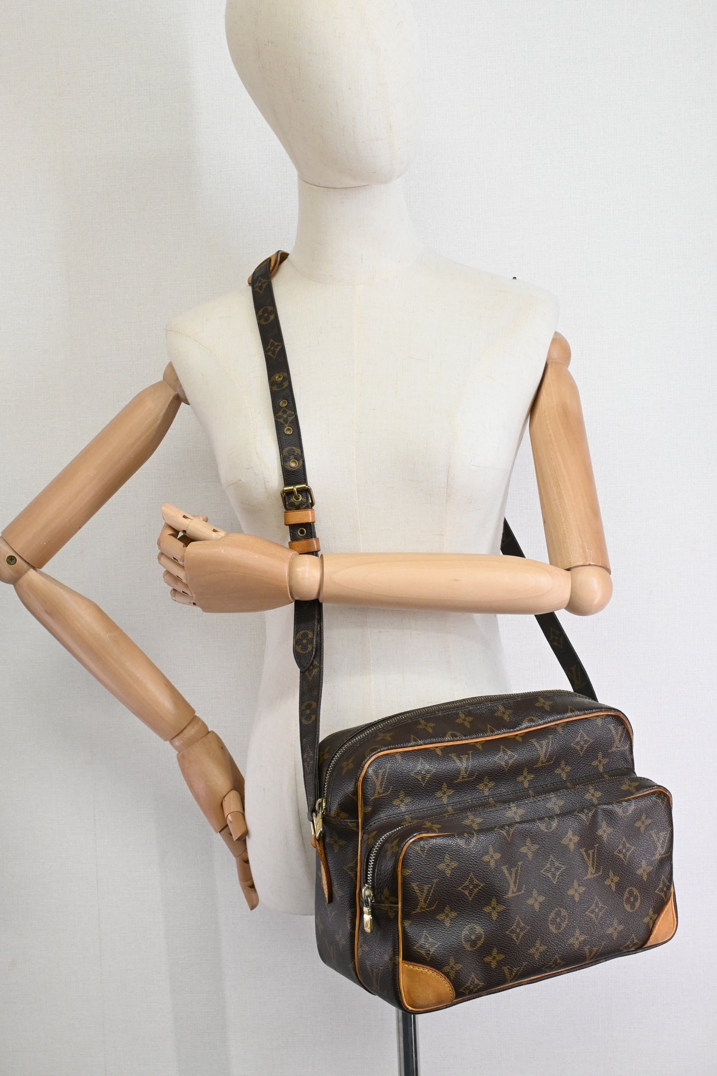 Louis Vuitton Nile in Monogram Canvas