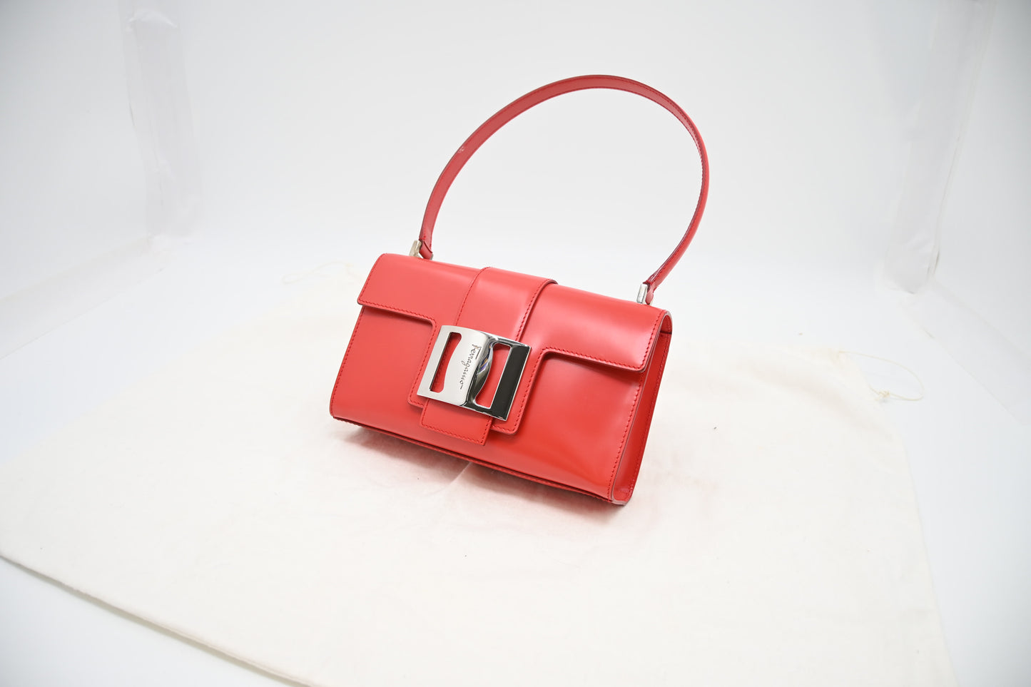 Ferragamo Shoulder Bag in Red-Orange Leather