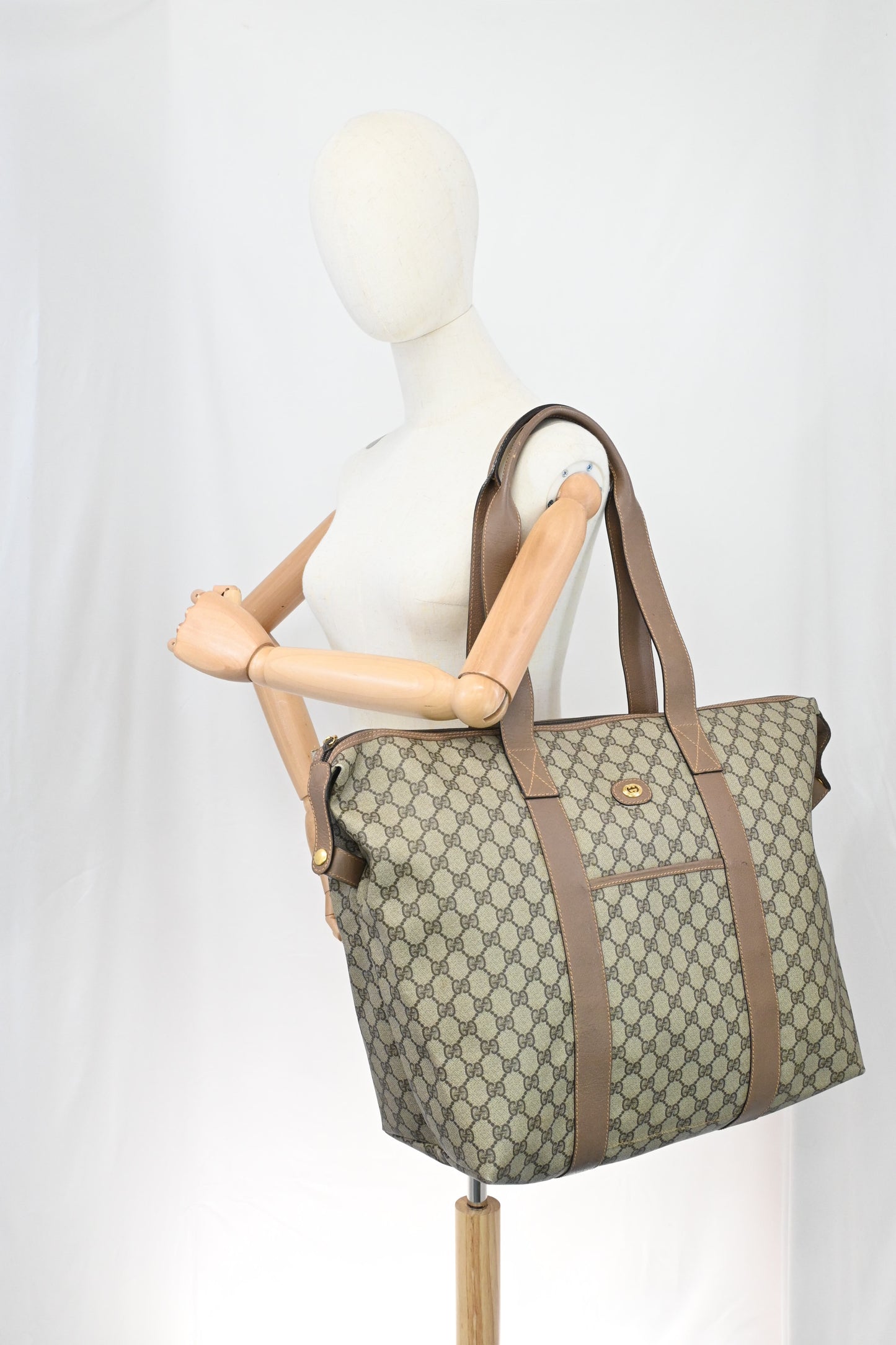Gucci Travel Tote in GG Supreme Canvas