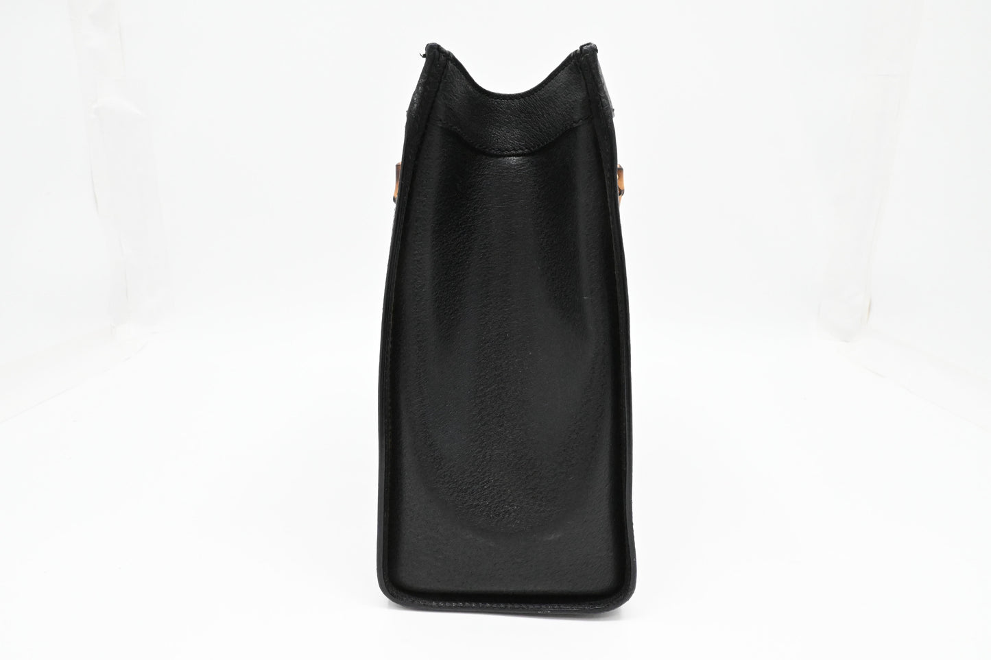 Gucci Medium Diana in Black Leather