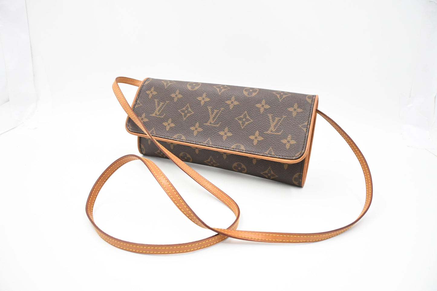 Louis Vuitton Pochette Twin GM in Monogram Canvas