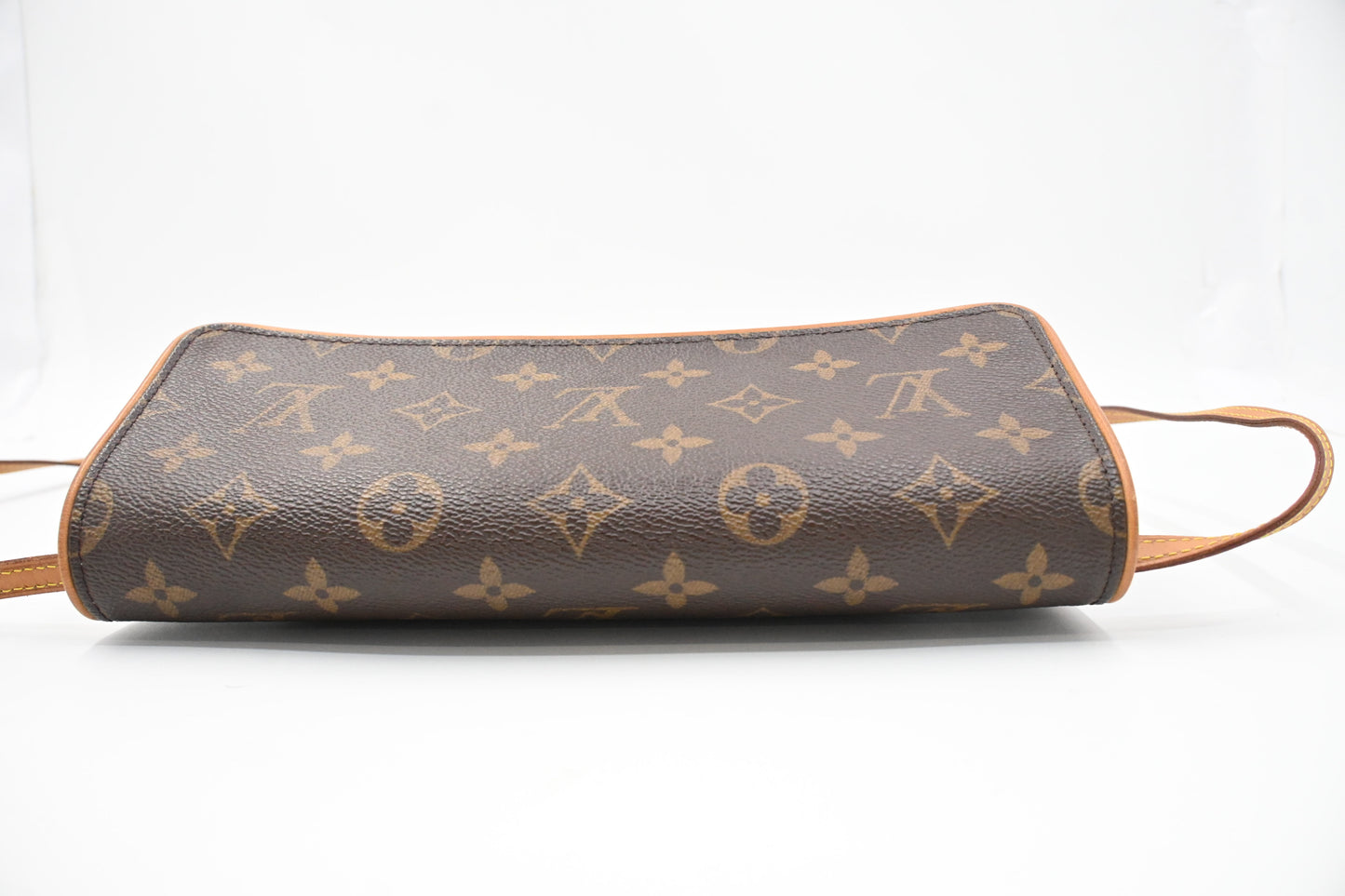 Louis Vuitton Pochette Twin GM in Monogram Canvas