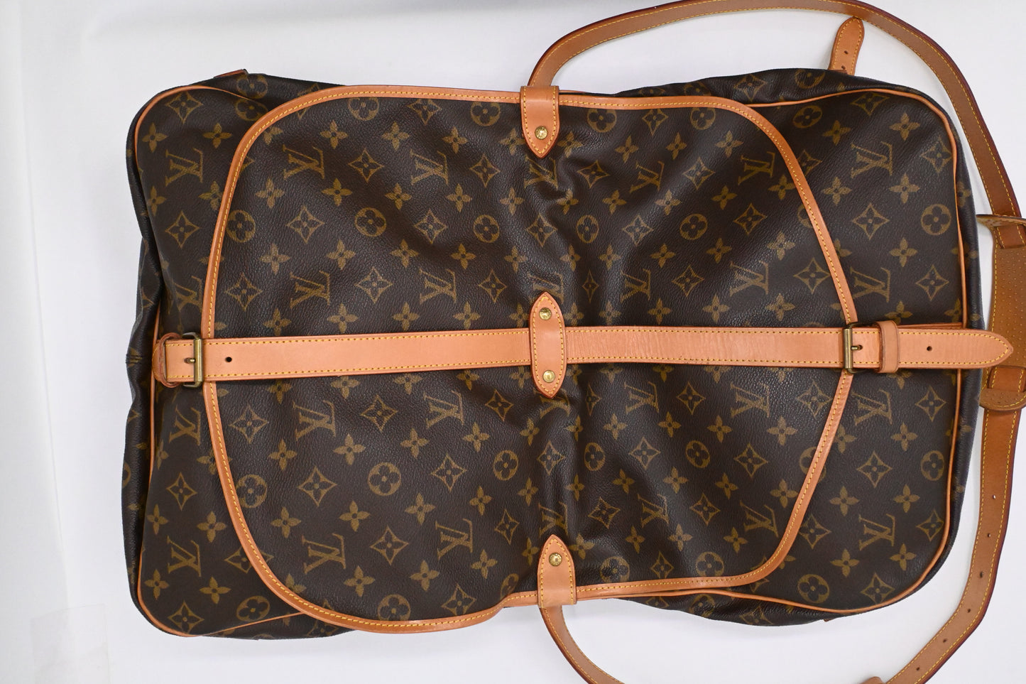 Louis Vuitton Saumur 35 in Monogram Canvas