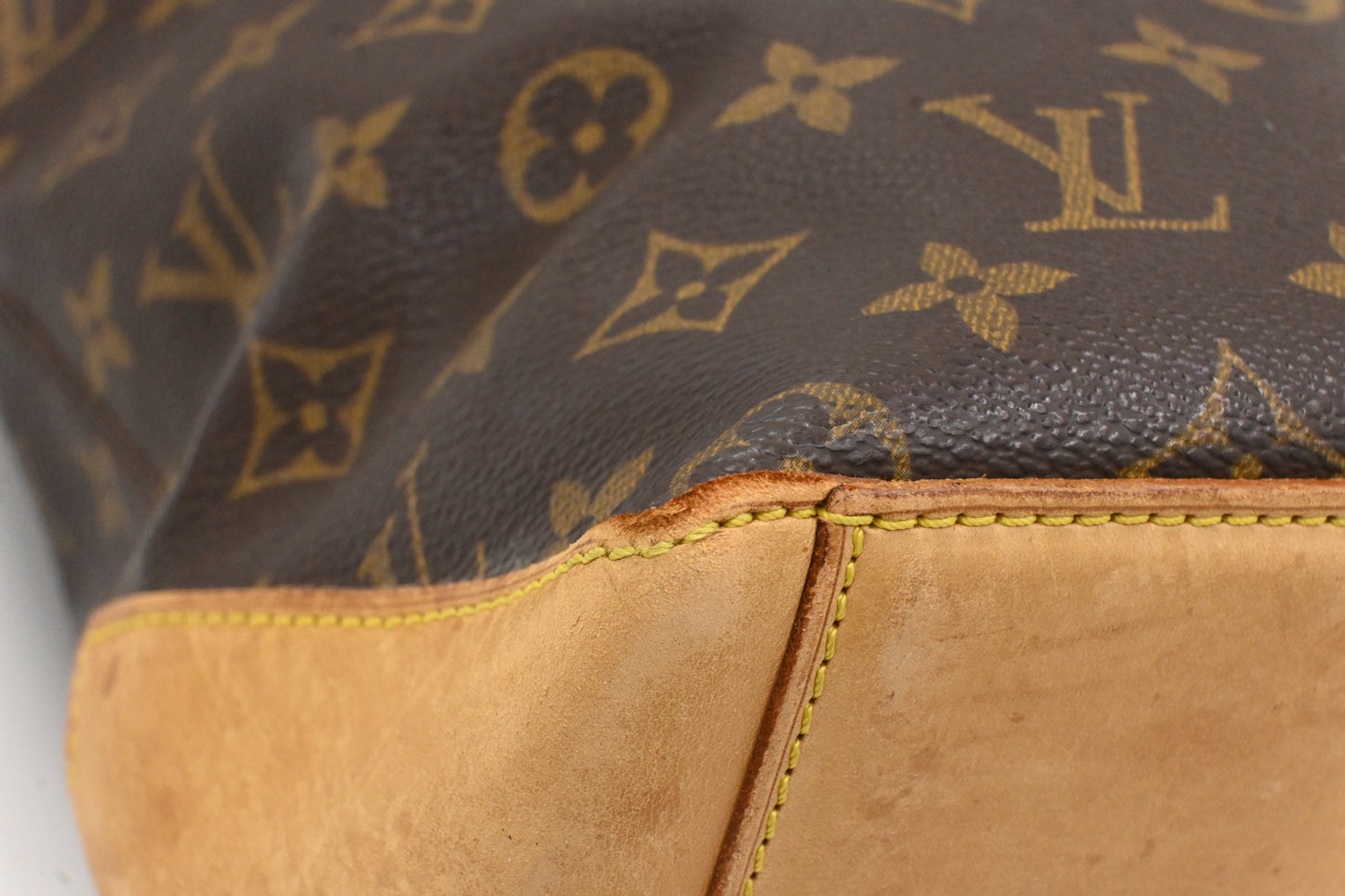 Louis Vuitton Cabas Mezzo in Monogram Canvas