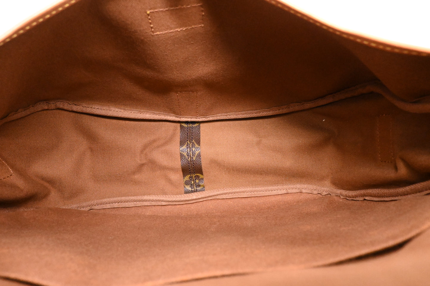 Louis Vuitton Saumur 35 in Monogram Canvas