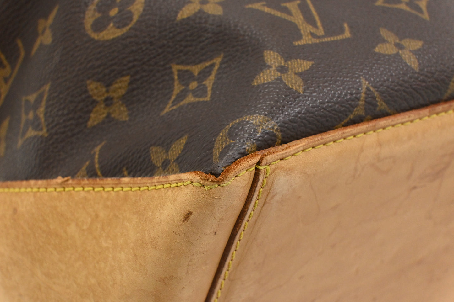 Louis Vuitton Cabas Mezzo in Monogram Canvas