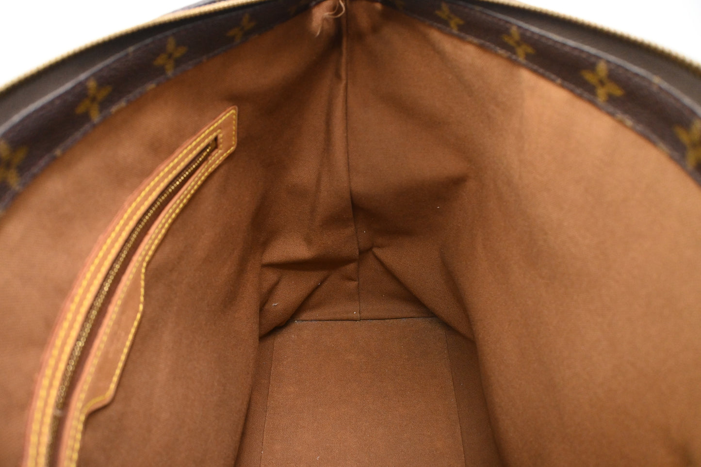 Louis Vuitton Cabas Mezzo in Monogram Canvas