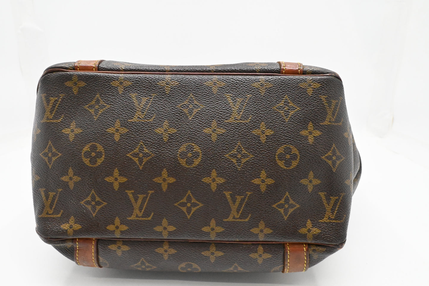 Louis Vuitton Sac Shopping 48 in Monogram Canvas