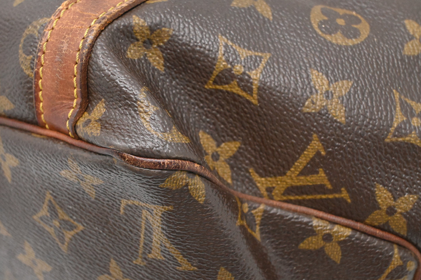 Louis Vuitton Sac Shopping 48 in Monogram Canvas
