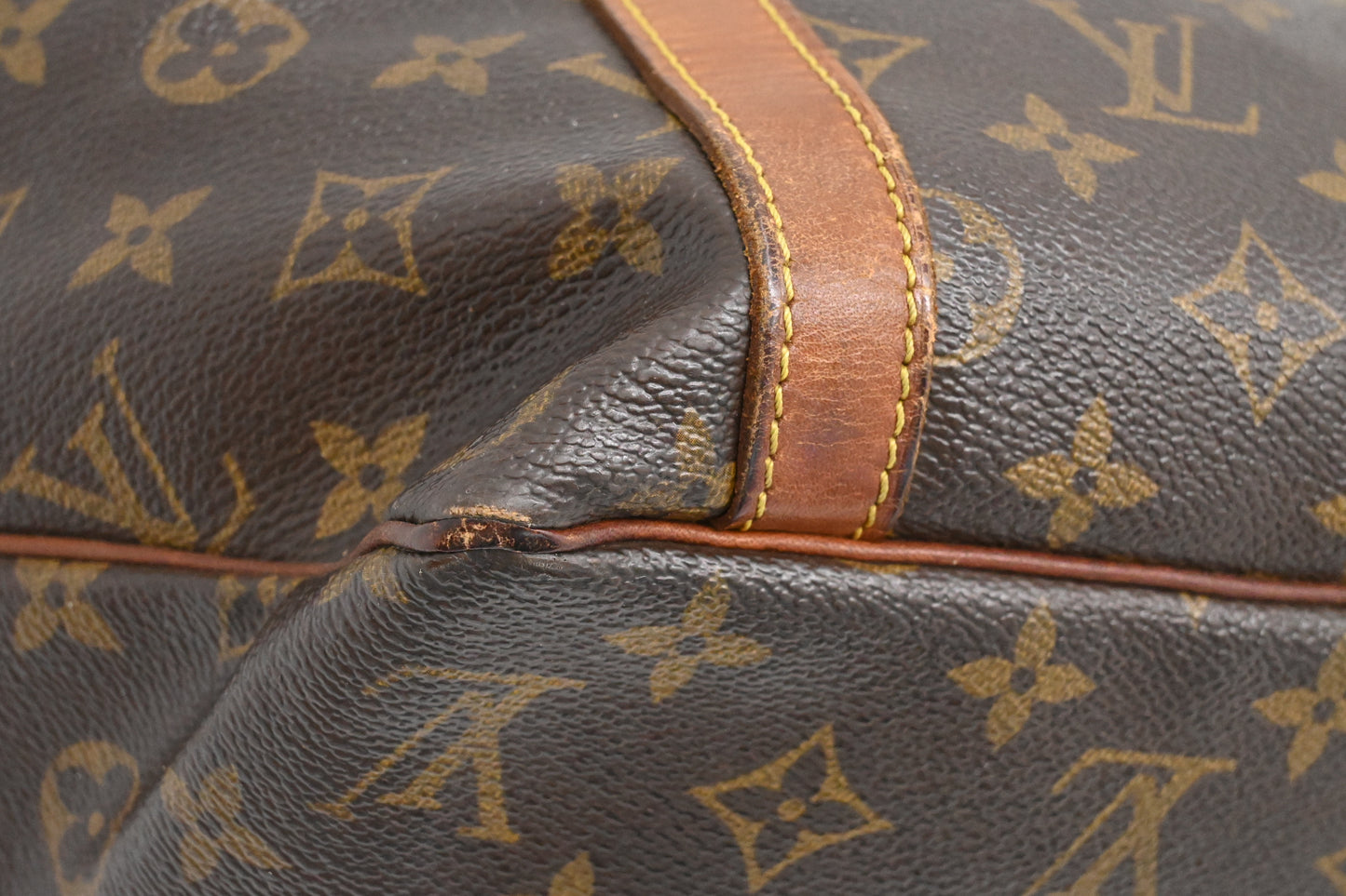 Louis Vuitton Sac Shopping 48 in Monogram Canvas