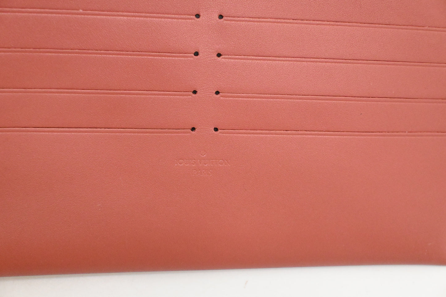 Louis Vuitton Valentine Dog Pochette Felicie in Pink Vernis Leather