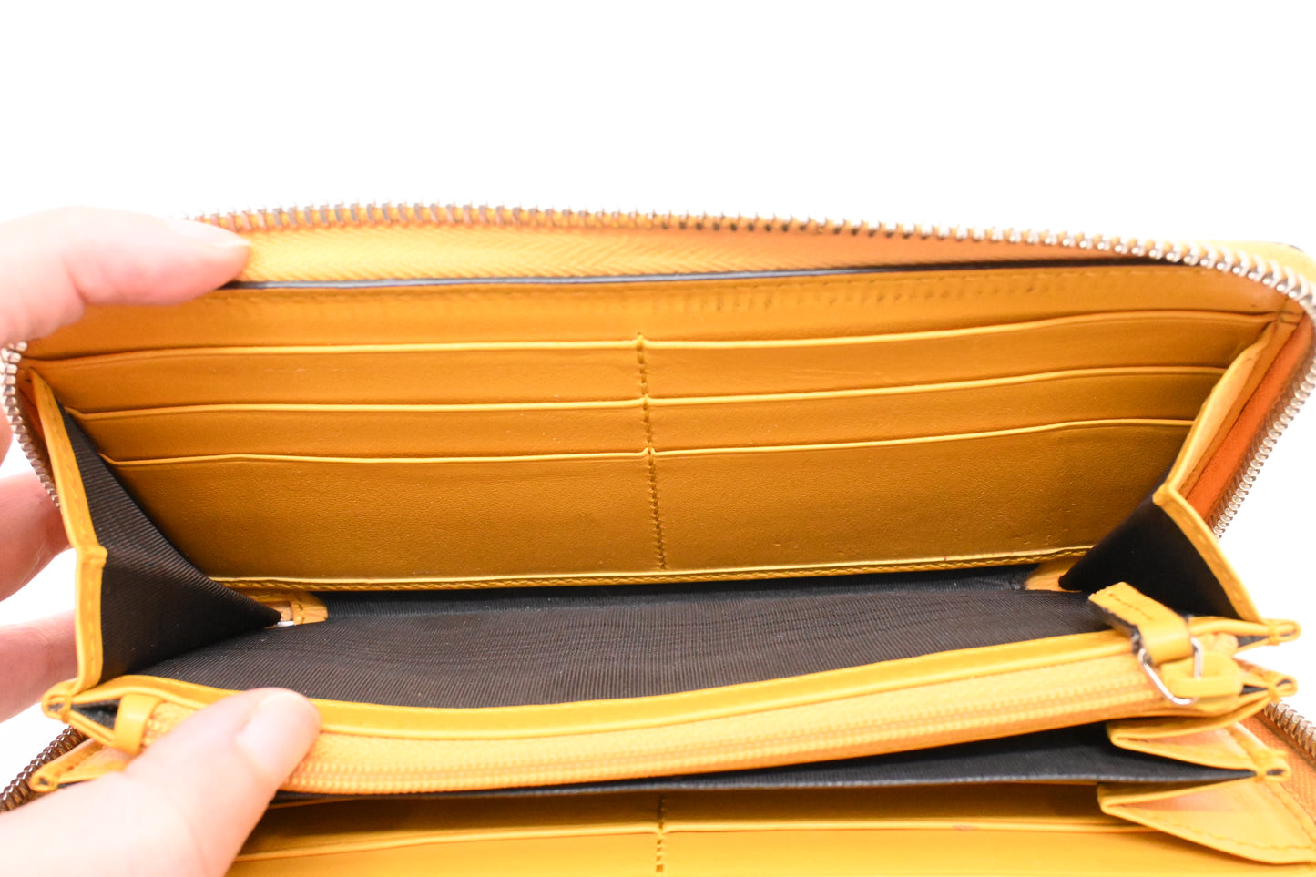 Gucci Long Zippy Wallet in Yellow Leather
