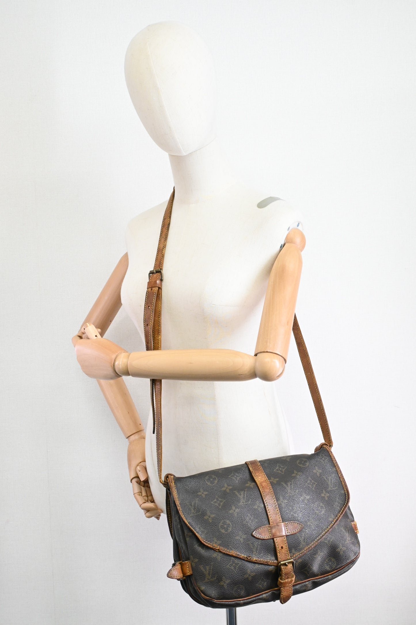 Louis Vuitton Saumur 30 in Monogram Canvas