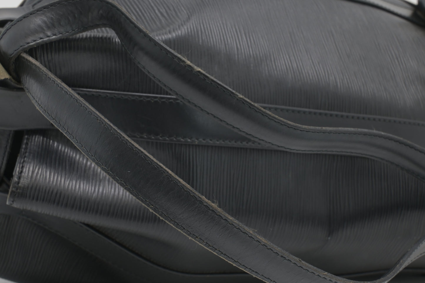 Louis Vuitton Randonnee PM in Black Epi Leather