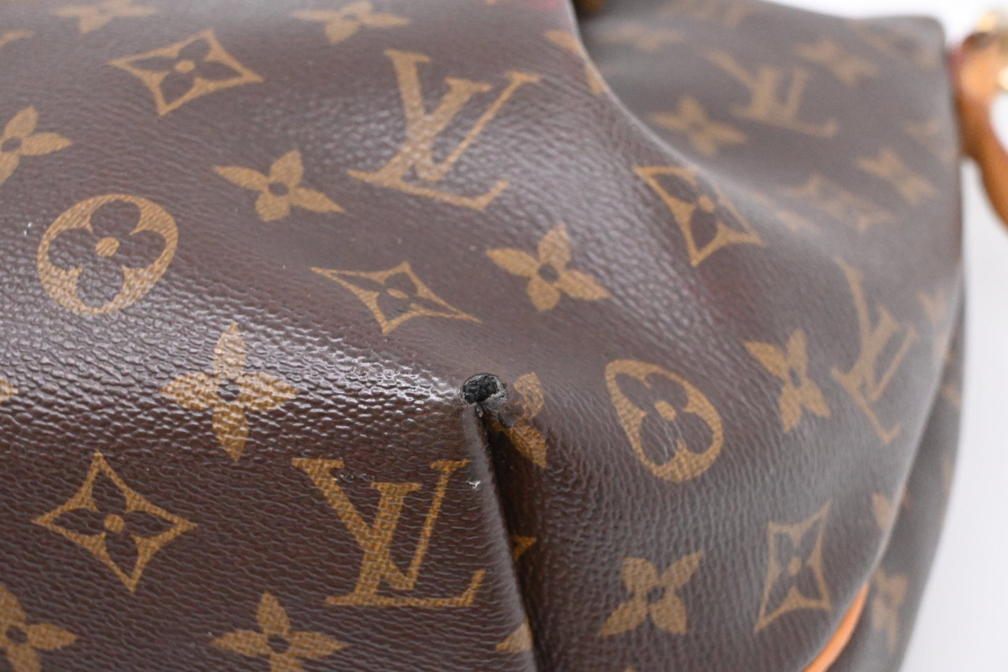 Louis Vuitton Turenne MM in Monogram Canvas