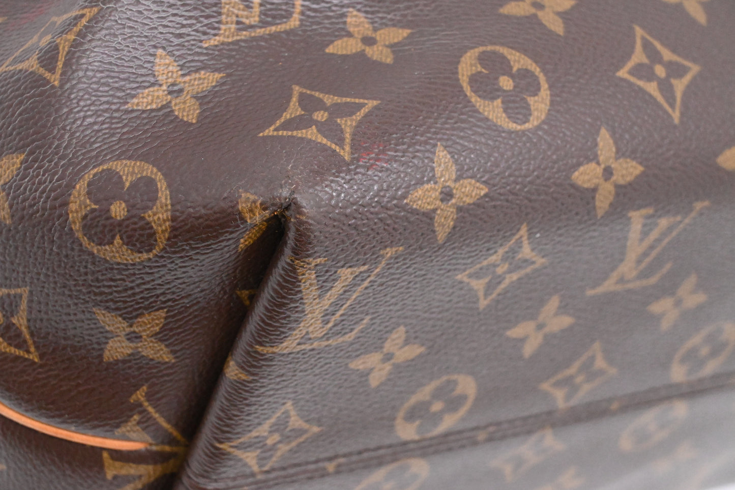 Louis Vuitton Turenne MM in Monogram Canvas