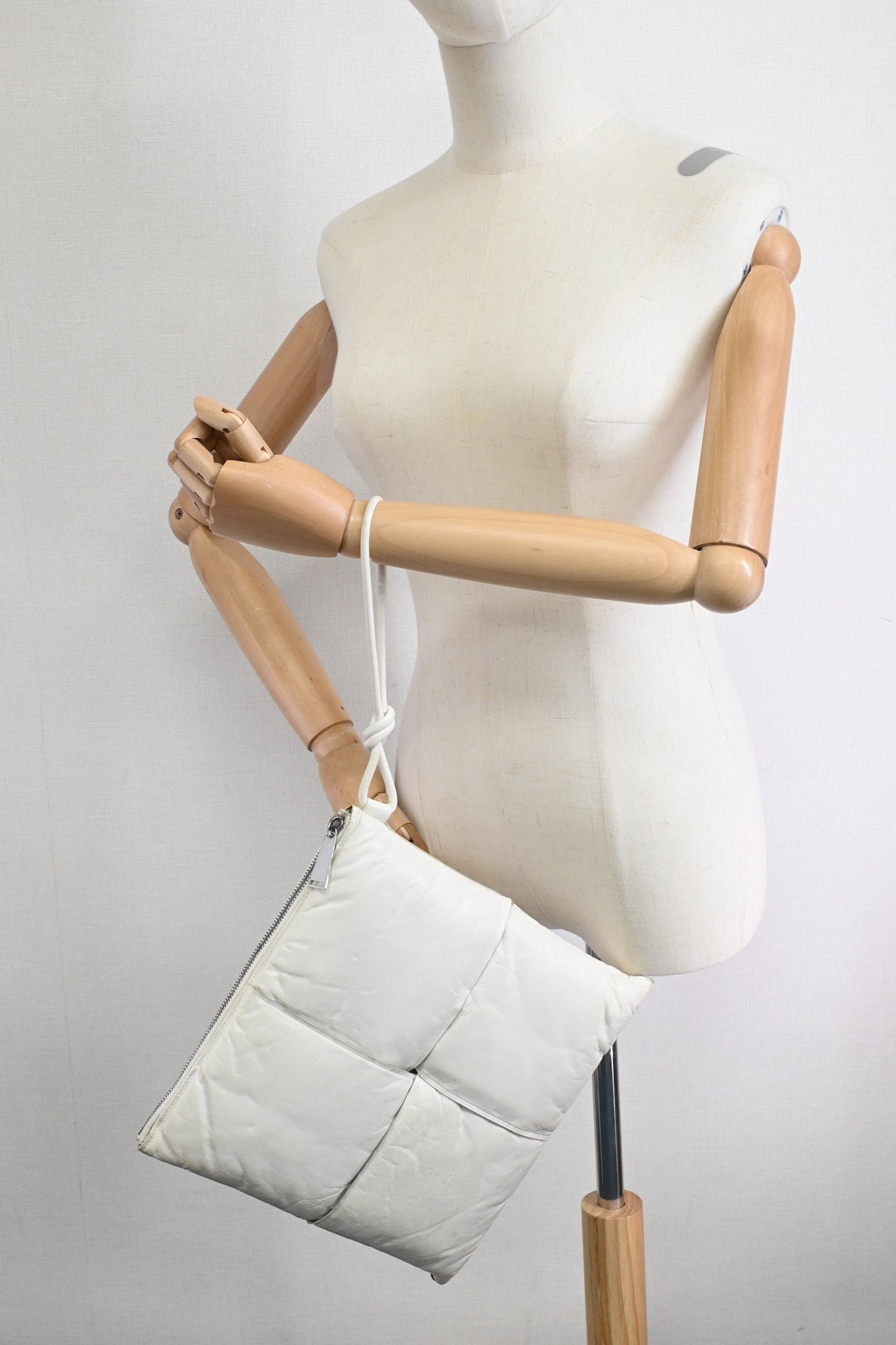 Bottega Veneta Maxi Padded Clutch in White Leather